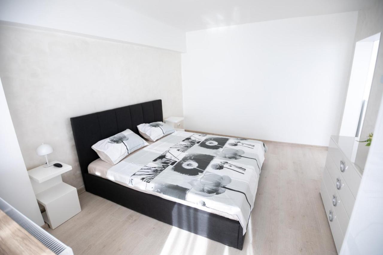 Apartament Central Targu Jiu Exterior photo